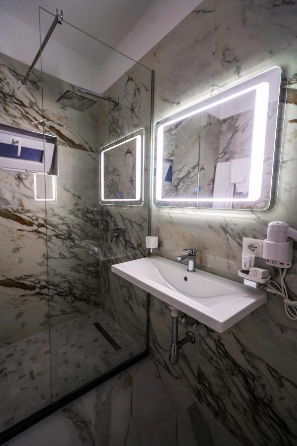 Hotel Capital Inn Tirana Extérieur photo